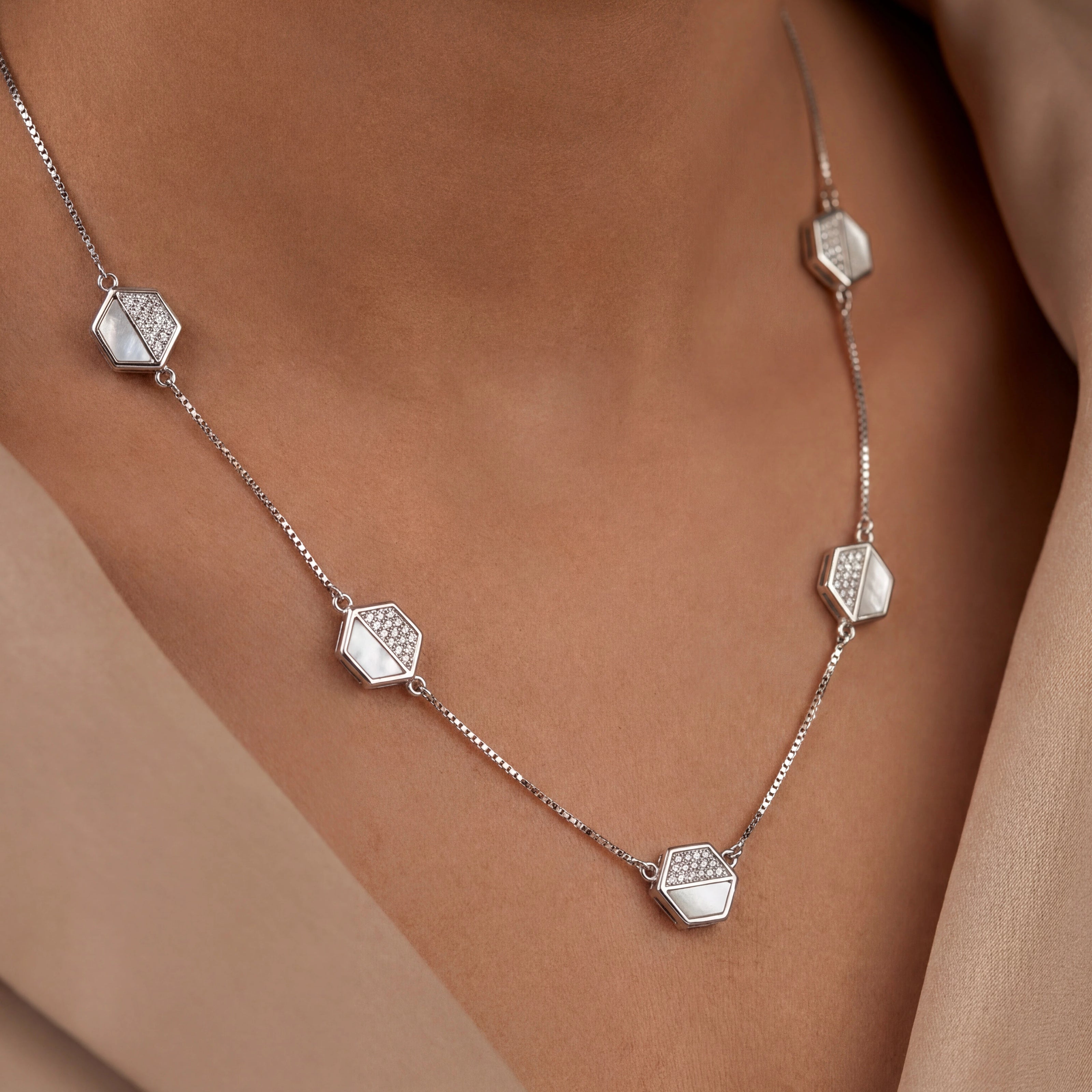 Mother Pearl Geo Necklace — 2