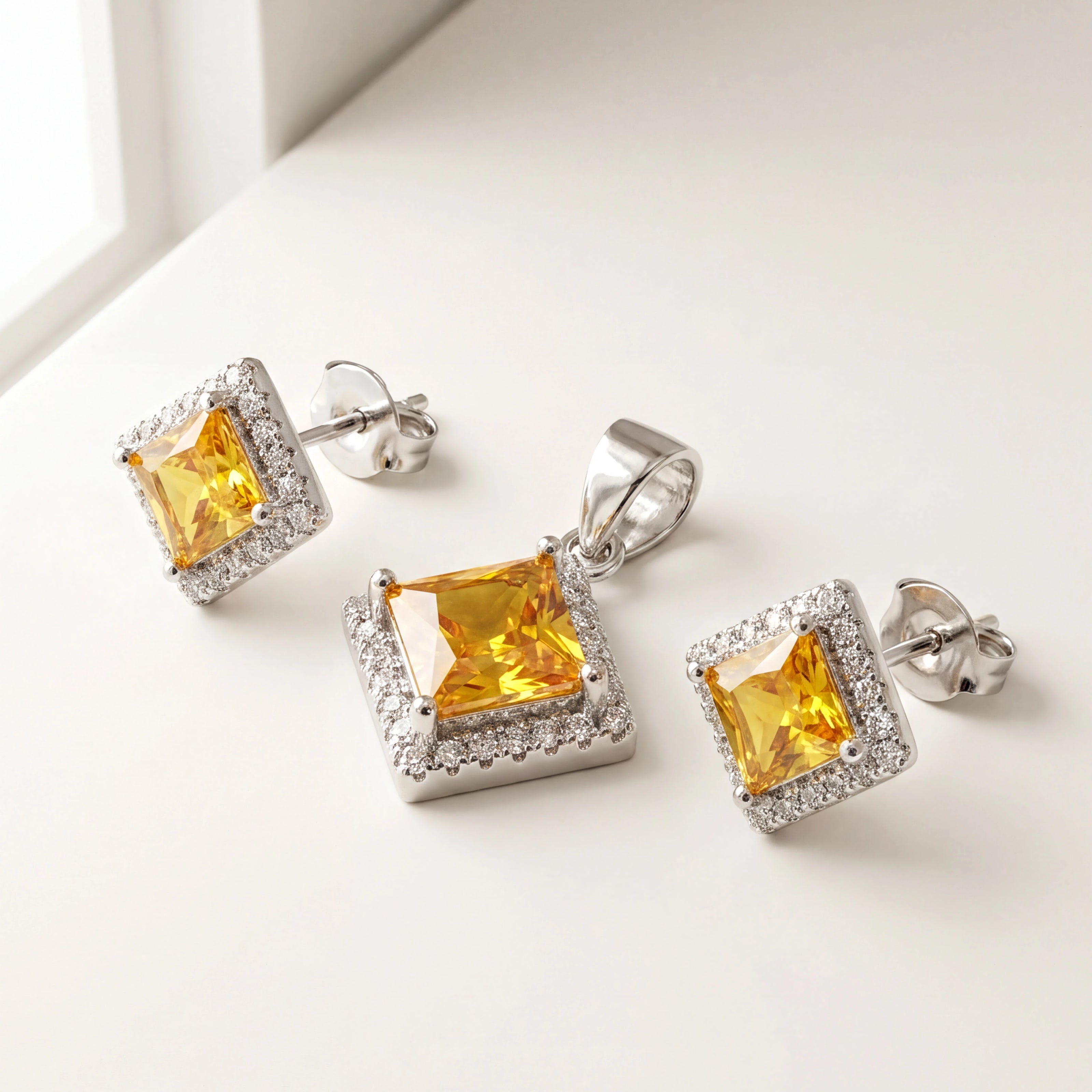 Yellow Halo Pendant Set — 2