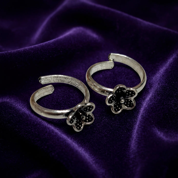 Floral Charm Toe Rings — 3